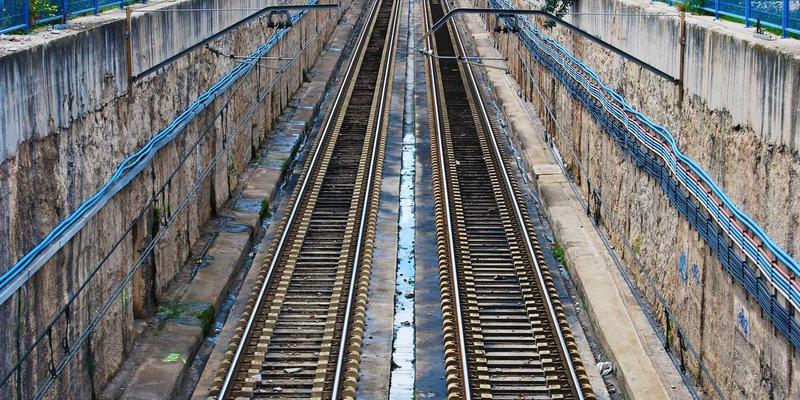 P4编程语言：重塑网络数据平面的软件工具与编程开发革命