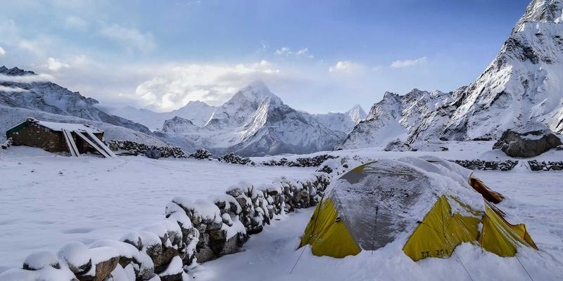 云原生网络架构深度解析：容器网络与微服务通信的挑战与实践