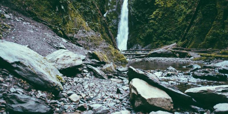 网络技术52：软件工具与技术博客如何重塑现代网络技术生态